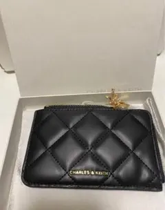 CHARLES & KEITH アリエッティ　キルトボウハートチャーム　ブラック