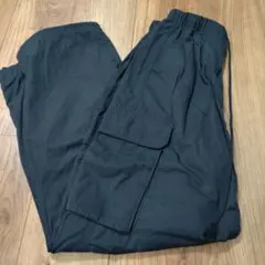 薄手パンツ　GU　黒のサムネイル