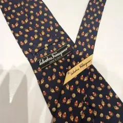 Ferragamo フェラガモ ネクタイ 鳥とお花のデザイン ネイビー 総柄
