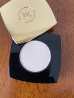 CHANEL COCO プレストパフューム 練り香水 & あぶらとり紙 セットのサムネイル