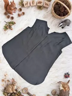 ＜Mystrada＞黒い ノースリーブTシャツ Vネック