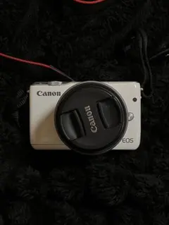 Canon EOS M10 本体 ホワイト ミラーレス一眼のサムネイル