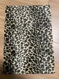 ハラコ　レザークラフト革ハギレ はらこ　豹柄レザー