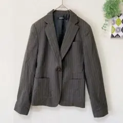 【DKNY】 テーラードジャケット M相当 ストライプ グレー 美シルエットのサムネイル