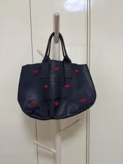 NUR DONATELLA LUCCHI トートバッグ ネイビー リップのサムネイル