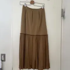 BAUME スカート　キャメル　ベージュ　ゴールドのサムネイル