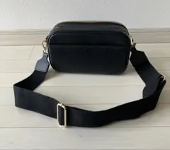 美品★LASIEMラシエムお財布機能付き本革ショルダーバッグ　ブラックのサムネイル
