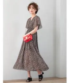 fifth フィフス 小花柄Vネックロングワンピース