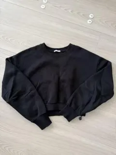 GU 黒いクロップド丈長袖スウェットシャツ　トレーナー