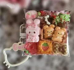 ガチャ詰めポーチ風★苺だいすき♡のサムネイル
