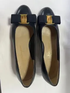 フェラガモSalvatore Ferragamo リボン パンプス