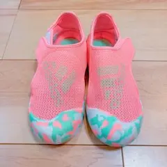 アディダス　サンダル　女の子　19センチ