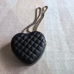 ハート型 ブラック ショルダーバッグ