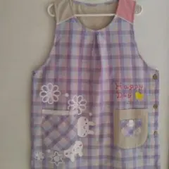 ウサギデザインのパステルエプロン 後ろもカワイイ♡