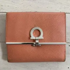 Ferragamo フェラガモ 折り財布 ガンチーニ オレンジのサムネイル
