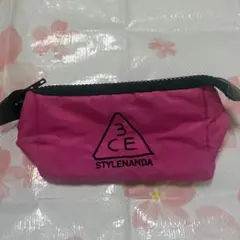 3CE ポーチ