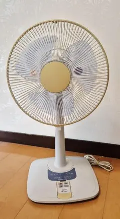 National 扇風機 3枚羽根　昭和レトロ　青　ホワイト　F-30K1Q National 扇風機 3枚羽根 昭和レトロ 青 ホワイト F-30K1Q - メルカリ
