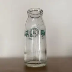 希少 台湾製 昭和レトロ 台農乳品 TFA 230cc ガラス瓶 空瓶 牛乳瓶
