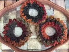 ハンドメイド　フリル付き　シュシュ　3個セット　（58）