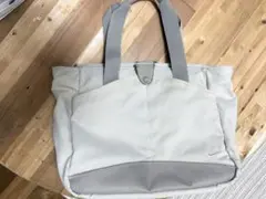 Nike ベージュ トートバッグ