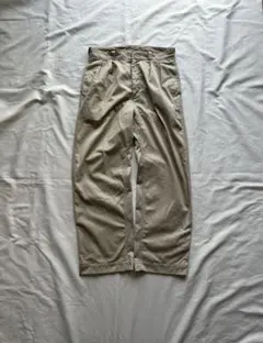 nanamica ベージュ ワイドフィット チノパンのサムネイル