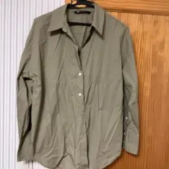 ZARA シャツ　カーキ色