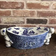 染付　便器　陶器　明治　白抜蛸唐草　古伊万里 染付 便器 陶器 明治 白抜蛸唐草 古伊万里 - メルカリ