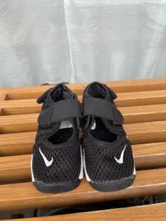Nikeエアリフト ベビーサンダル ブラック13cm