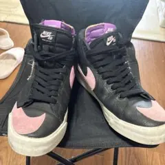 NIKE SB DUNK LOW PRO スニーカー ブラック ピンク