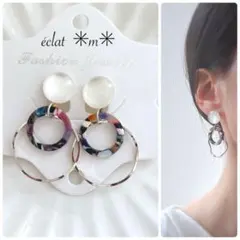 シェル風カボション×silverフープ×マルチカラーリング　ピアス
