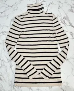 UNIQLO メラノリブタートルネックセーター　ボーダー