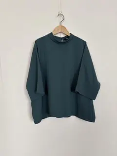 ユニクロ　UNIQLO ドレープブラウス