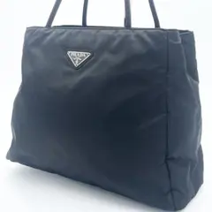 【美品】プラダ　トートバッグ　ナイロン　黒　ブラック　三角ロゴプレートのサムネイル