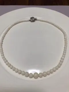 ホワイト珊瑚ネックレス