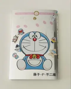 100%ドラえもん＆フレンズ展 100巻コミック特製シルバー仕様 - メルカリ