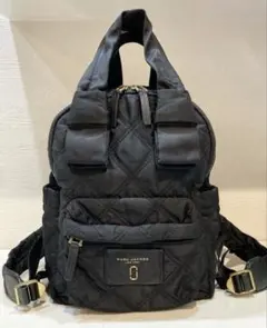 【美品】MARC JACOBS ナイロン　キルティング リュック　黒のサムネイル