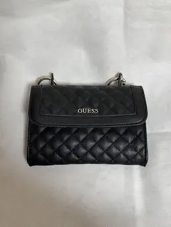GUESS キルティング ブラックショルダーバッグ