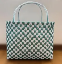 No.７7　メタルグリーン✕白花柄　プラカゴバック　PPバンド　ハンドメイド