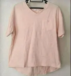 イーハイフン　ＶネックピンクTシャツのサムネイル