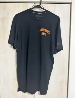TAKUSHOKU UNIV. ブラックTシャツ