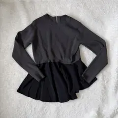 ELENCAREDUEトップスのサムネイル