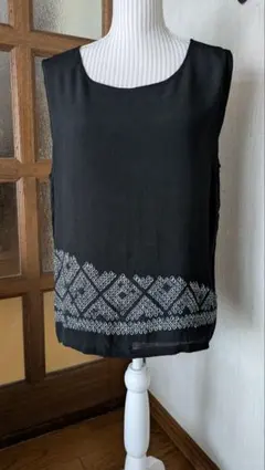 タンクトップ