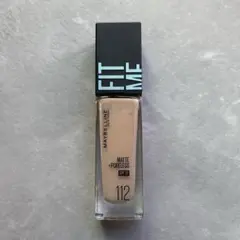メイベリン　フィットミーリキッドファンデーション　R112