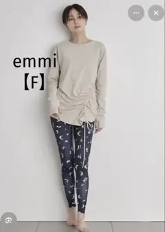 emmi 【F】 ヨガピラティストレーニングウェア長袖トップスのサムネイル