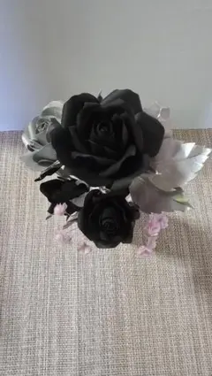 블랙 & 실버 로즈 어레인지먼트