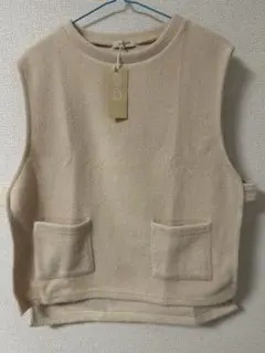 新品　studio CLIP ニットベスト　ベージュ　タグ付き