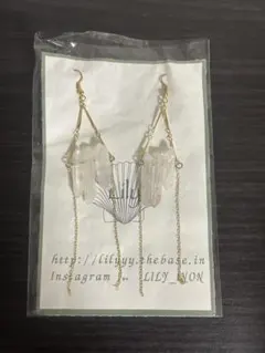 クリスタルロングピアス