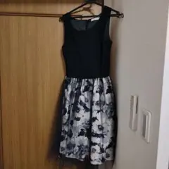 ラスト最終値下げ中です！PEYTON PLACE 花柄ドレス Mサイズ