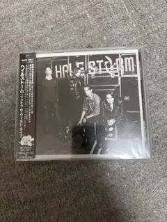 イントゥ・ザ・ワイルド・ライフ　HALESTORM