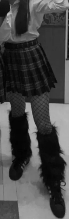 黒いファー レッグウォーマー